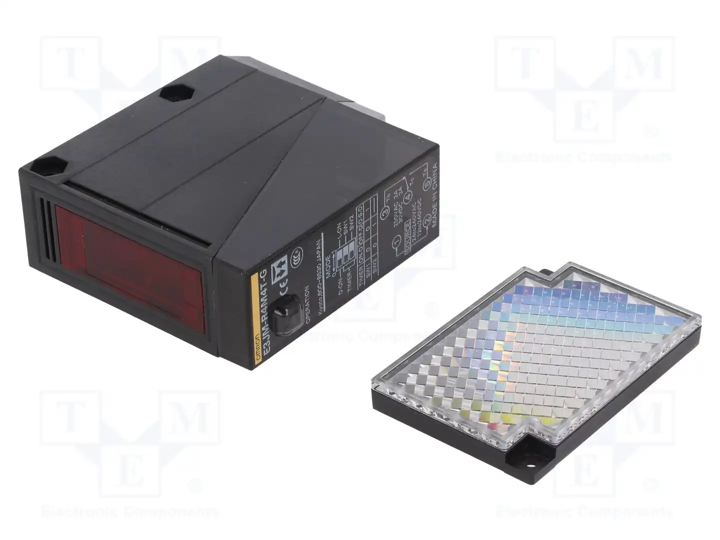 Датчик OMRON E3JM-R4M4T-G
