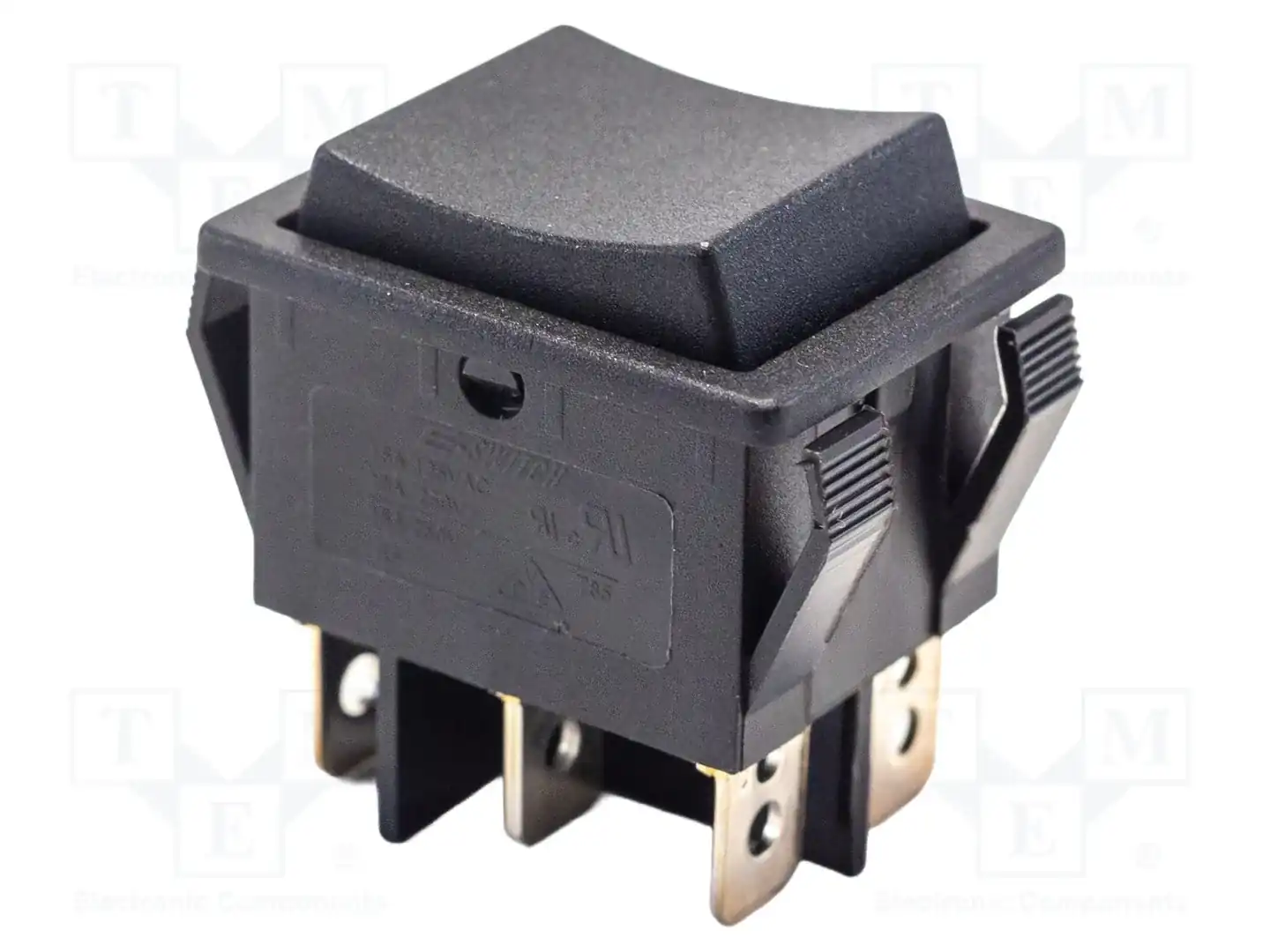 E-SWITCH R5IBLKBLKEF0 — Переключатели типа Rocker