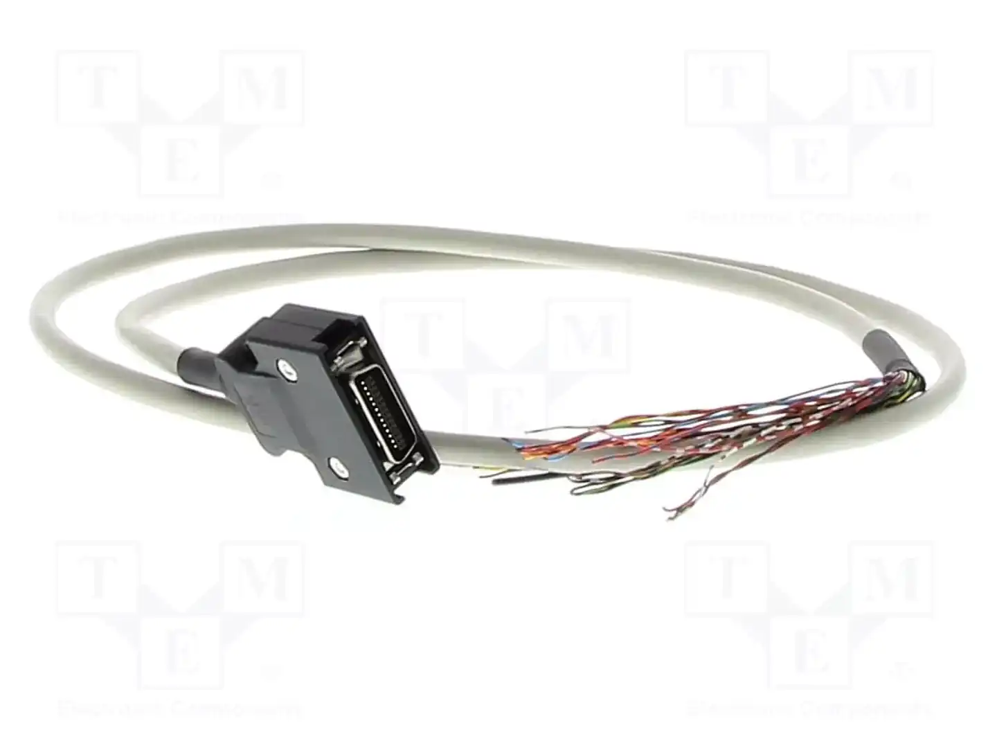OMRON R88A-CPKB001S-E — Кабели для сервоприводов