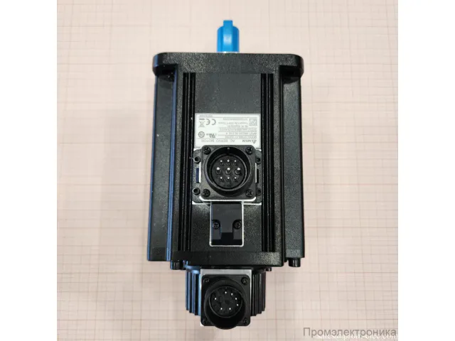 ECMA-K11320SS Серводвигатель переменного тока 2.0кВт, 400В, 2000об/мин, с тормозом и сальником, вал со шпонкой и внутренней резьбой