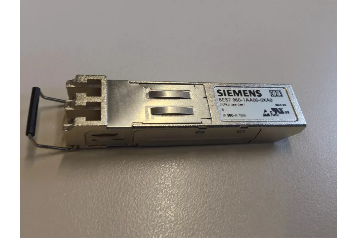 Siemens 6ES7960-1AA04-0XA0 — промышленный компонент