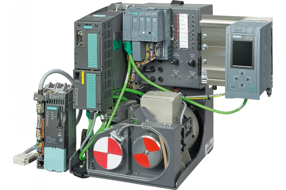 Siemens 6AG1214-1AD23-2XB0 — промышленный компонент