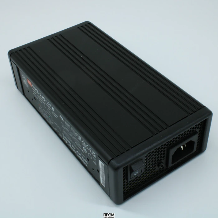 NPB-240-12TB, AC/DC зарядное устройство, 14.4V/13.5A, вход 90…264VA C, 47…63Гц /127…370В DC, изоляция 3000В AC, PFC, для свинцовых (обслуживаемых, гелевых, AGM) и Li-ion (Fe, Mn), 2/3 стадии заряда, 182.7*96*49мм, -30…+70°С